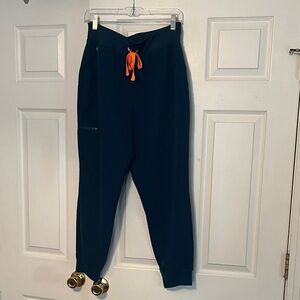 Figs Deep Reef Women’s joggers scrub pant